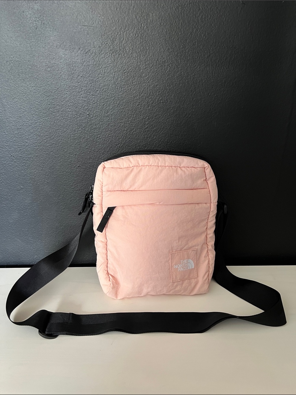 The North Face City Voyager Crossbody Bag Pink Soft Nylon